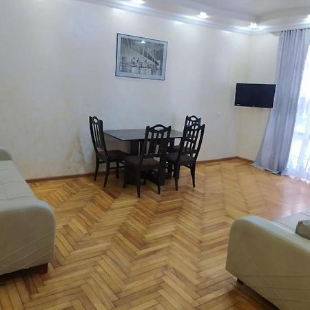 באטומי Apartment On 26 May Str מראה חיצוני תמונה